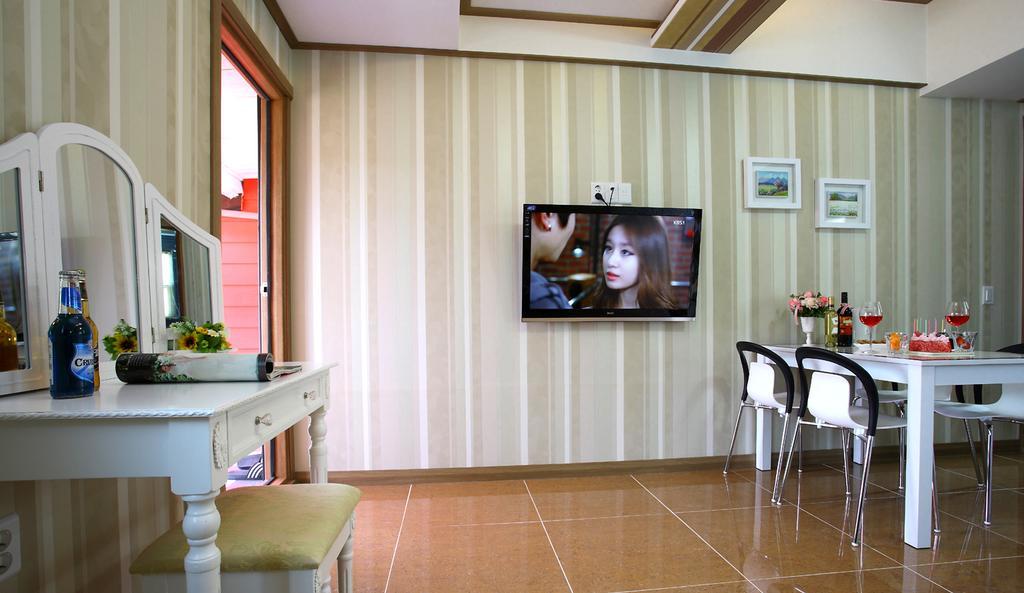 Bluesean Pension Namhae Exterior foto