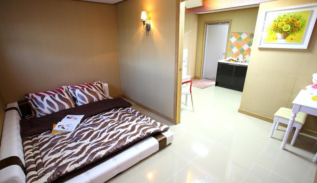 Bluesean Pension Namhae Exterior foto