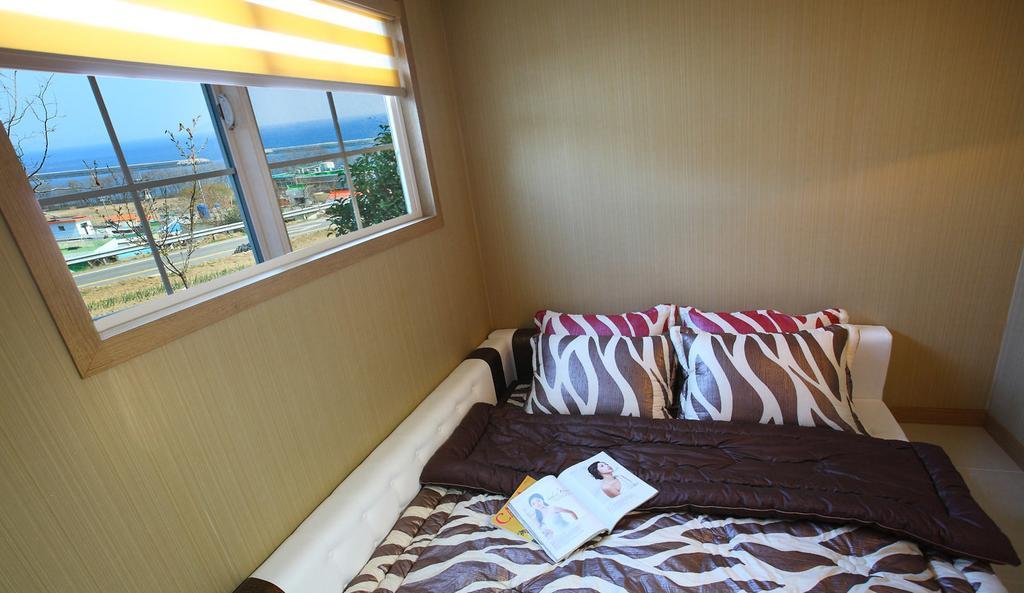Bluesean Pension Namhae Exterior foto