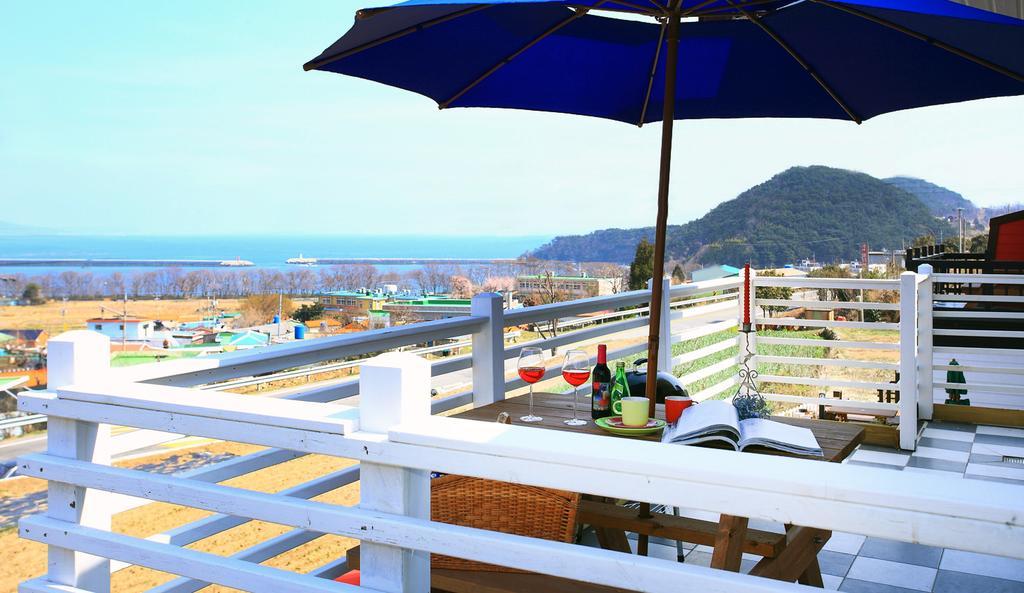 Bluesean Pension Namhae Exterior foto