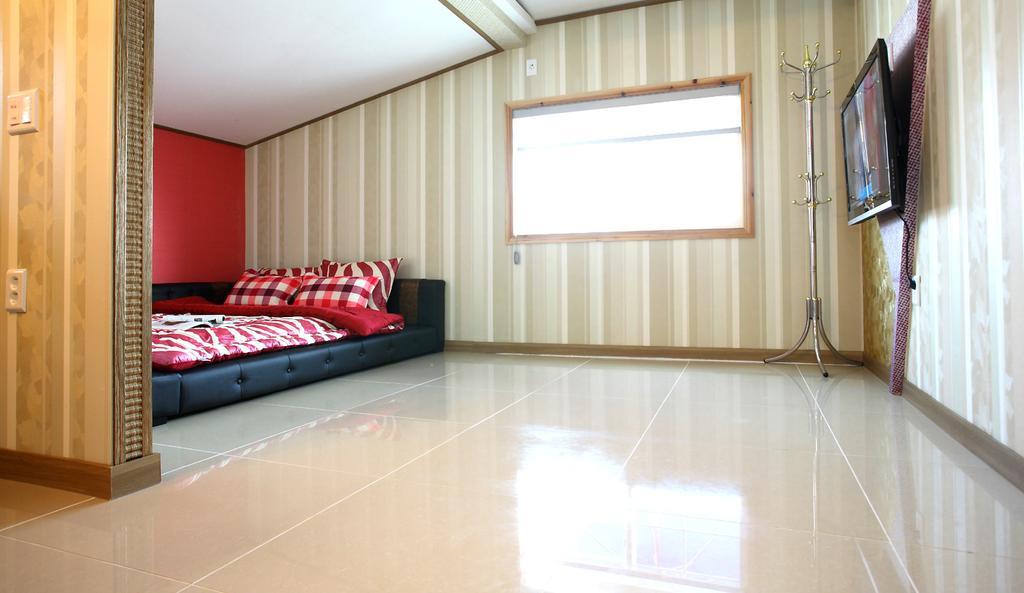 Bluesean Pension Namhae Exterior foto